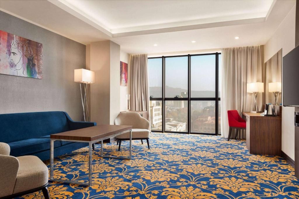 Ramada Hotel & Suites by Wyndham Yerevan фото 33