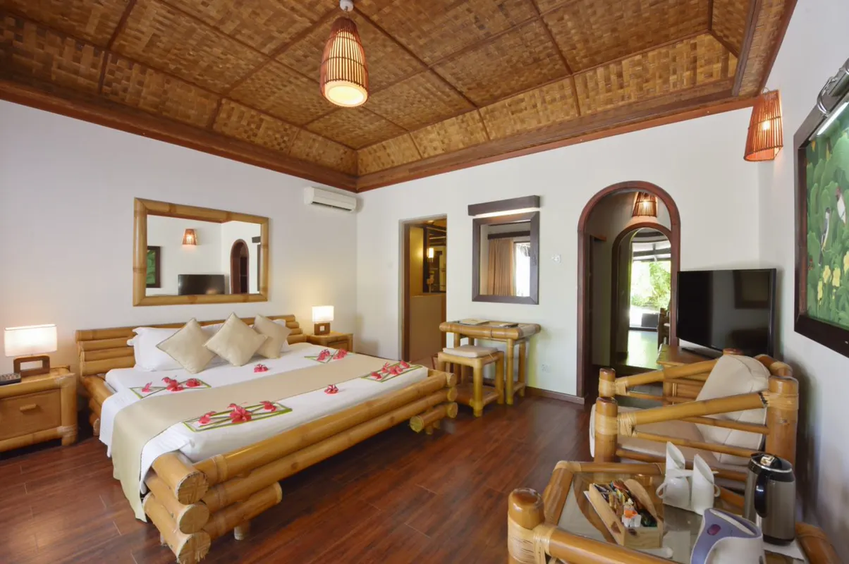 Angaga Island Resort & Spa фото 3