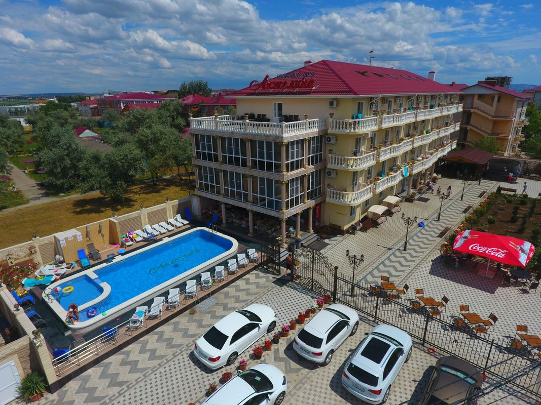 Anzhelina Family Hotel фото 36