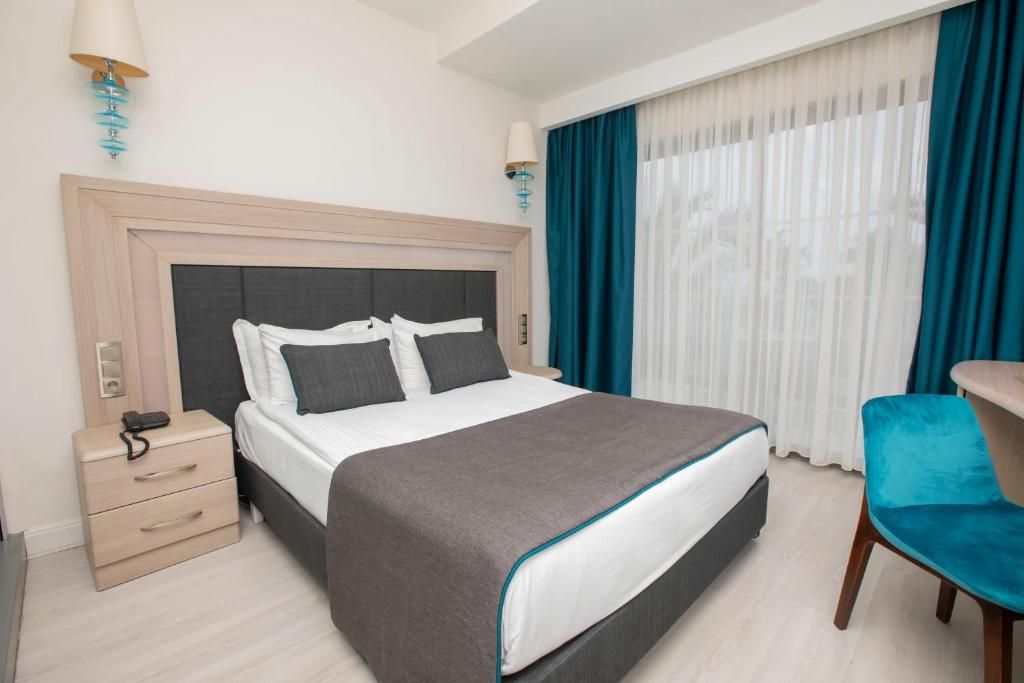 Falcon Hotel фото 3