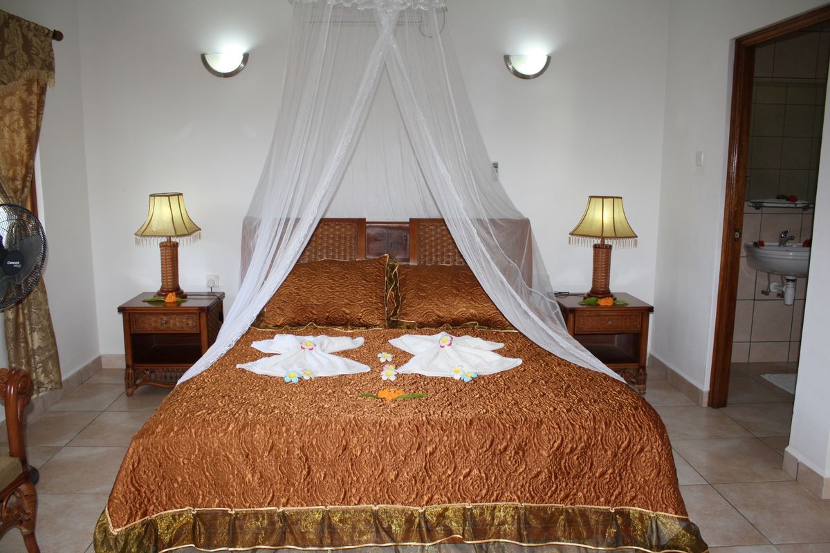 Le Surmer Self Catering Chalets фото 9